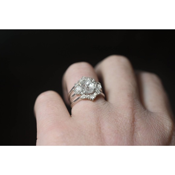 Engagement ring set, raw diamond ring, raw stone ring, alternative engag… - Picture 4 of 8